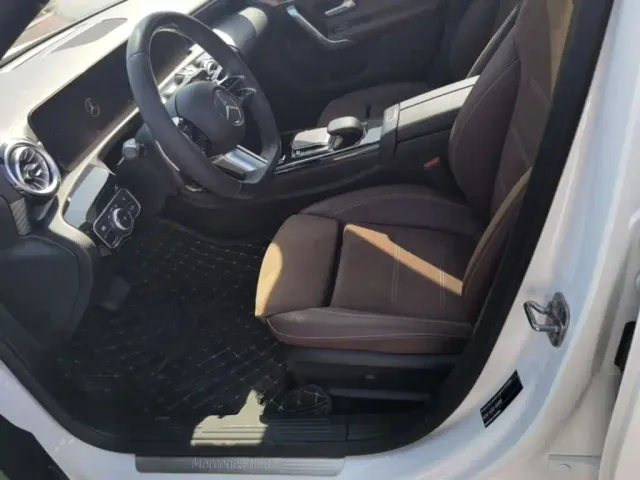 Mercedes-Benz A-Class — Фото автомобиля 14