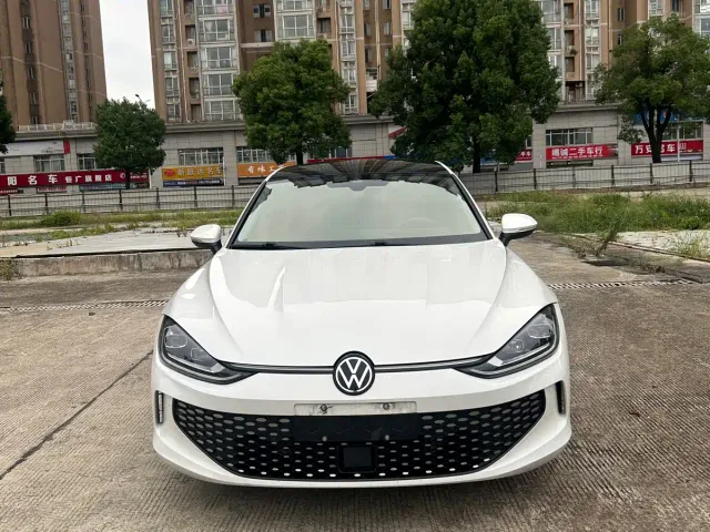 Volkswagen Lamando — Фото автомобиля 2