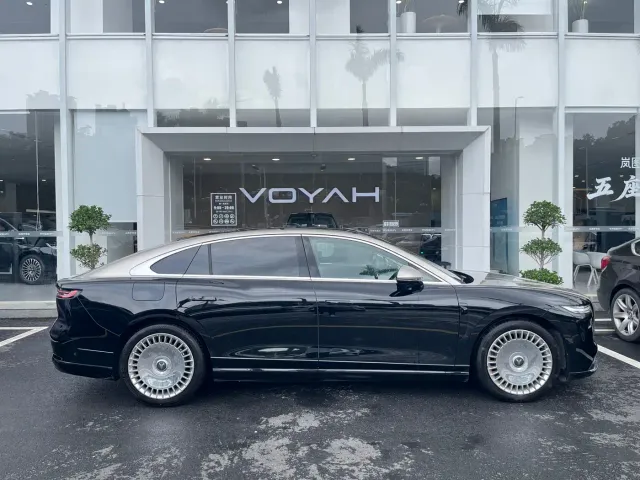 Voyah Zhuiguang L — Фото автомобиля 9