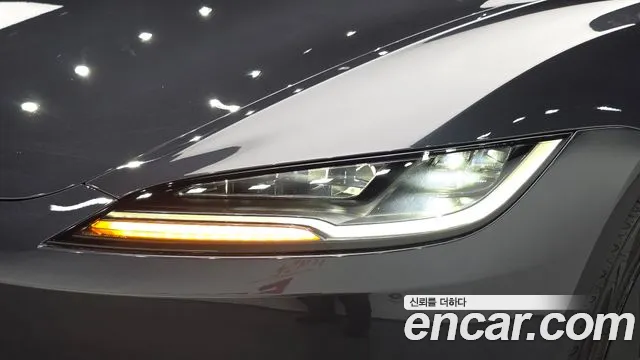 Tesla Model 3 — Фото автомобиля 7