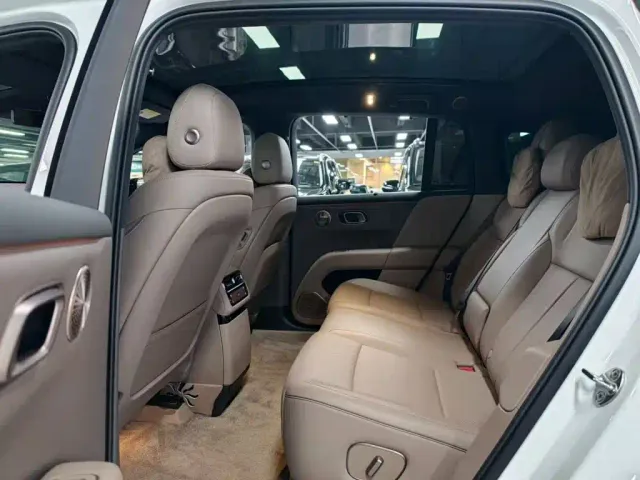 Li Auto i6 — Фото автомобиля 12
