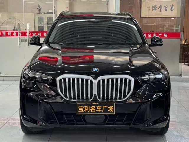 Фотография автомобиля — BMW X5