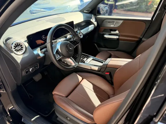 Mercedes-Benz EQB — Фото автомобиля 13