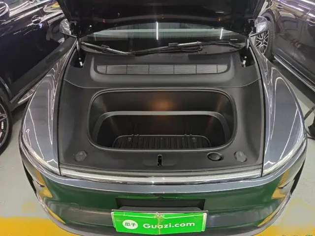Tesla Model Y — Фото автомобиля 19