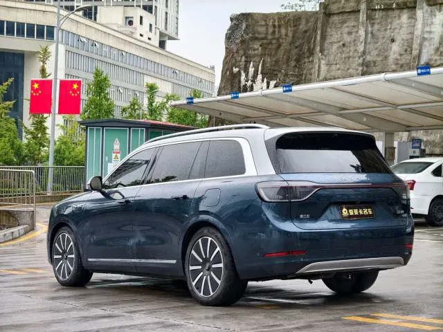 Aito M9 — Фото автомобиля 12