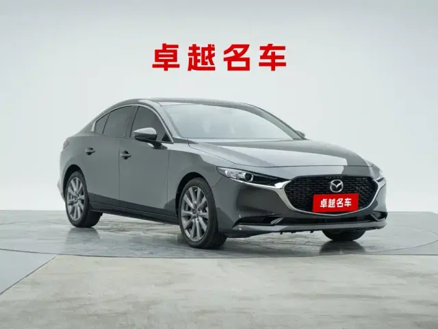 Mazda Axela — Фото автомобиля 4