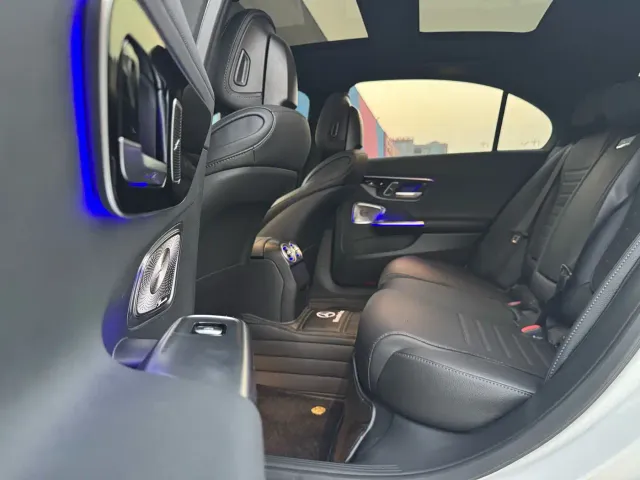 Mercedes-Benz C-Class — Фото автомобиля 16