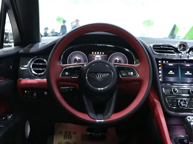 Bentley Bentayga 2022 4.0T V8 S — Фото автомобиля 8
