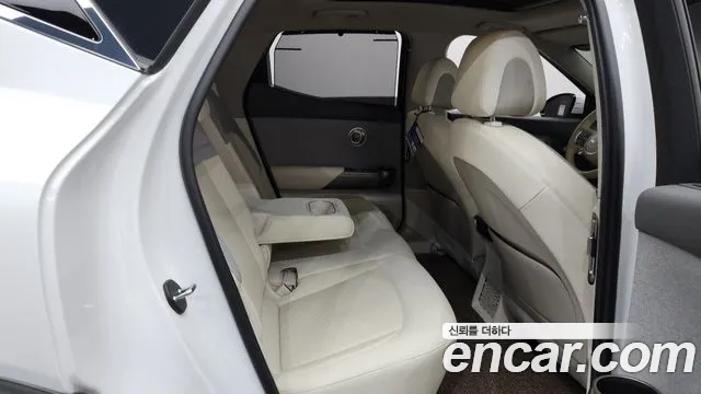 Genesis GV60 — Фото автомобиля 11