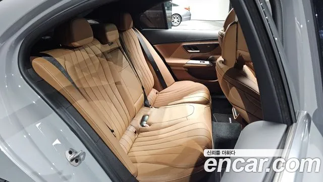 Mercedes-Benz E-Class E-класс W214 E300 4MATIC AMG Line Premier Special — Фото автомобиля 9