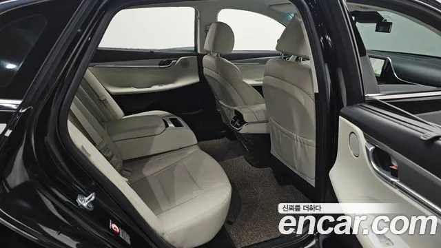 Hyundai Grandeur (New) Hybrid — Фото автомобиля 16