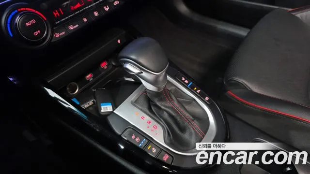 Kia K3 Новый K3 2 поколение 1.6 Turbo GT 5 дверей — Фото автомобиля 9
