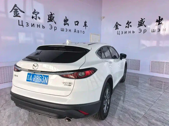Mazda CX-4 — Фото автомобиля 5