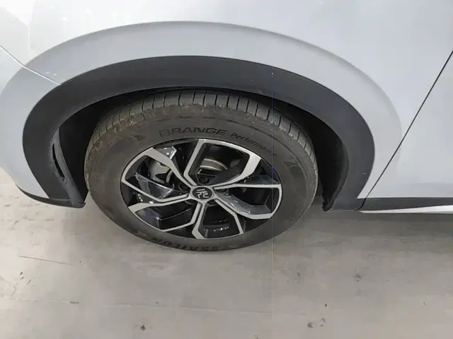 BYD Yuan PLUS — Фото автомобиля 22