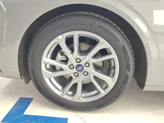 Ford Mondeo — Фото автомобиля 6