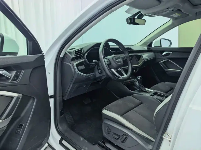 Audi Q3 — Фото автомобиля 10