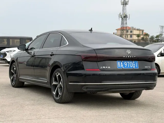 Volkswagen Passat — Фото автомобиля 6