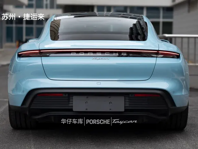 Porsche Taycan — Фото автомобиля 11