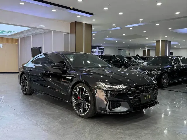 Audi A7L — Фото автомобиля 3