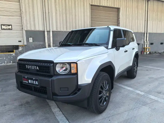 Фотография автомобиля — Toyota Prado