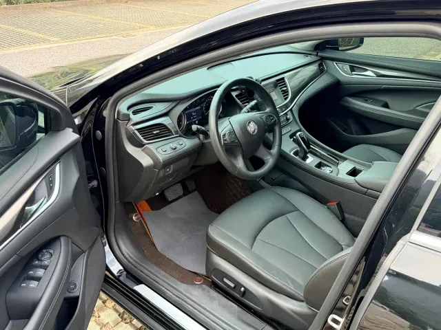 Buick LaCrosse — Фото автомобиля 6