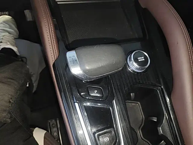 Geely Xingyue L — Фото автомобиля 13