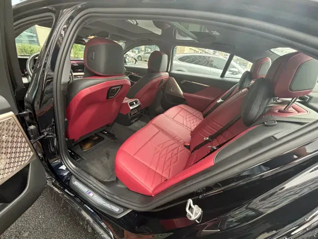 BMW 5 Series — Фото автомобиля 10