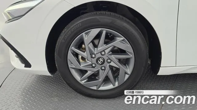 Hyundai AVANTE Новый Avante (CN7) — Фото автомобиля 5