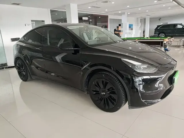 Tesla Model Y 2022 Facelift Rear-Wheel Drive Version — Фото автомобиля 3