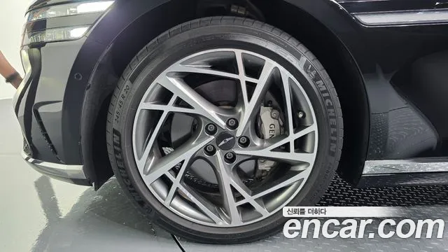 Genesis G90 Бензин 3.5 турбо AWD — Фото автомобиля 5