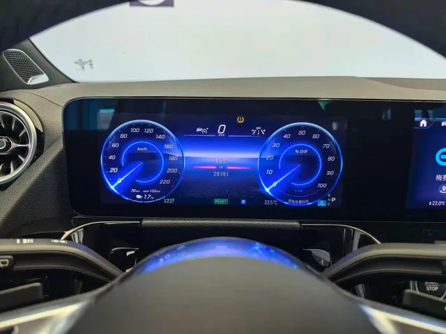 Mercedes-Benz EQA — Фото автомобиля 18