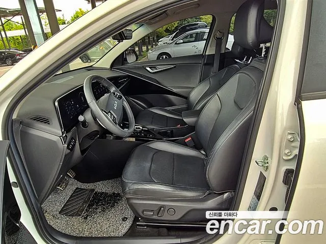 Kia Niro — Фото автомобиля 7