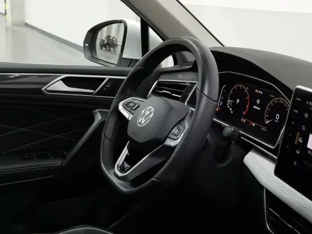 Volkswagen Tiguan L 2024 330TSI Automatic 2WD R-Line Premium Enjoyment Edition — Фото автомобиля 22
