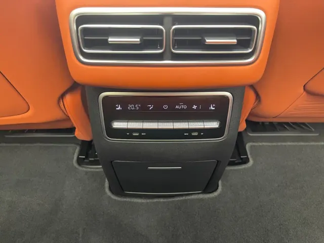 Li Auto L7 — Фото автомобиля 13