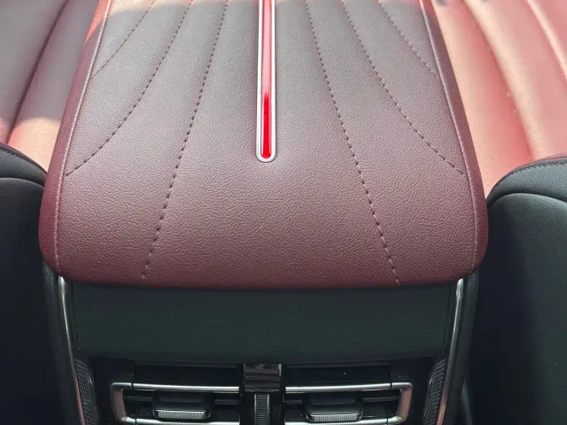 Hongqi H5 — Фото автомобиля 19