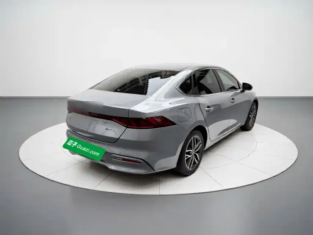 BYD Qin PLUS — Фото автомобиля 6