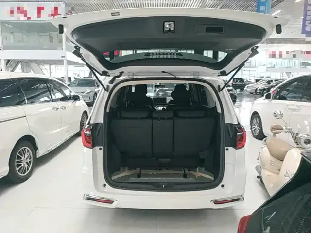 Honda Odyssey — Фото автомобиля 18