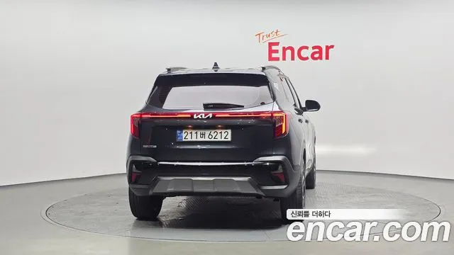 Kia Seltos Бензин 1.6 турбо 2WD — Фото автомобиля 4