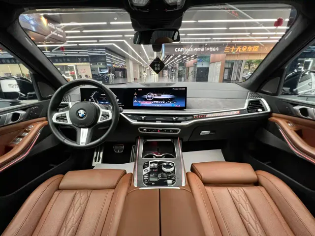 BMW X7 — Фото автомобиля 4