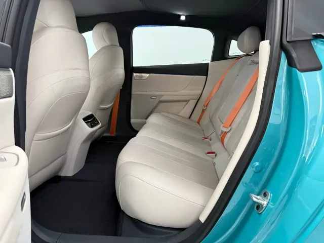Dongfeng eπ 007 — Фото автомобиля 8