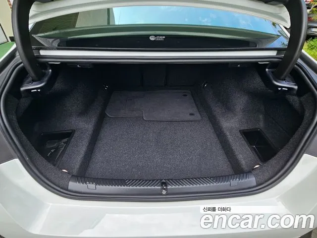 BMW 5-Series — Фото автомобиля 18