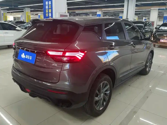Geely Binyue — Фото автомобиля 3