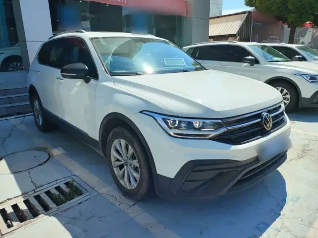 Volkswagen Tiguan L — Фото автомобиля 3