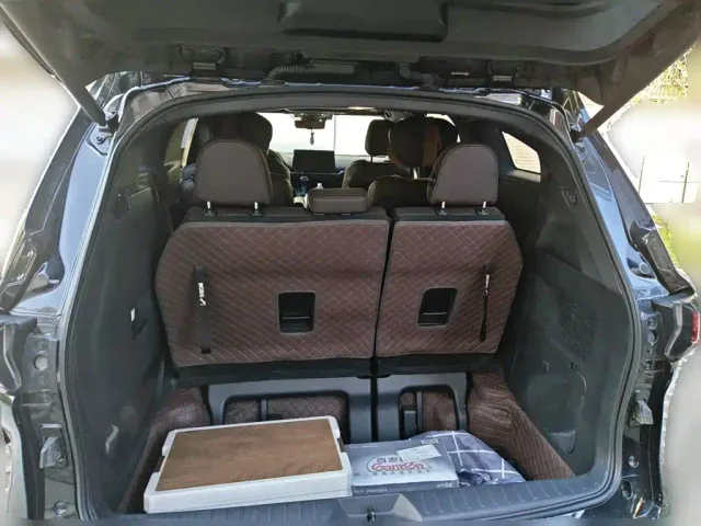 Toyota Sienna — Фото автомобиля 9