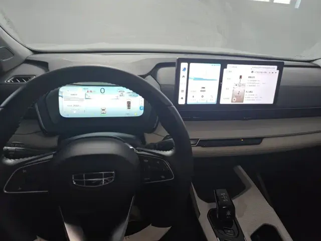 Geely Emgrand L — Фото автомобиля 11