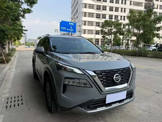 Nissan X-Trail — Фото автомобиля 3