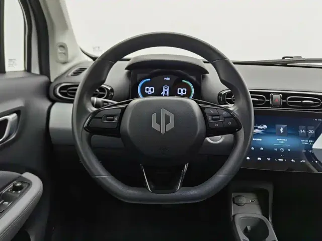 Leapmotor T03 — Фото автомобиля 11