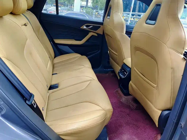 Roewe RX5 — Фото автомобиля 11
