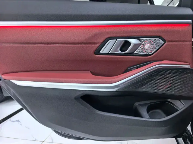 BMW 3 Series — Фото автомобиля 12