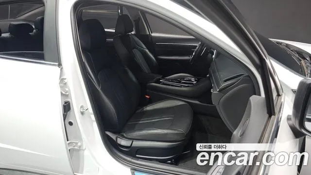 Hyundai Sonata Sonata (DN8) 2.0 LPG(Для проката) — Фото автомобиля 11